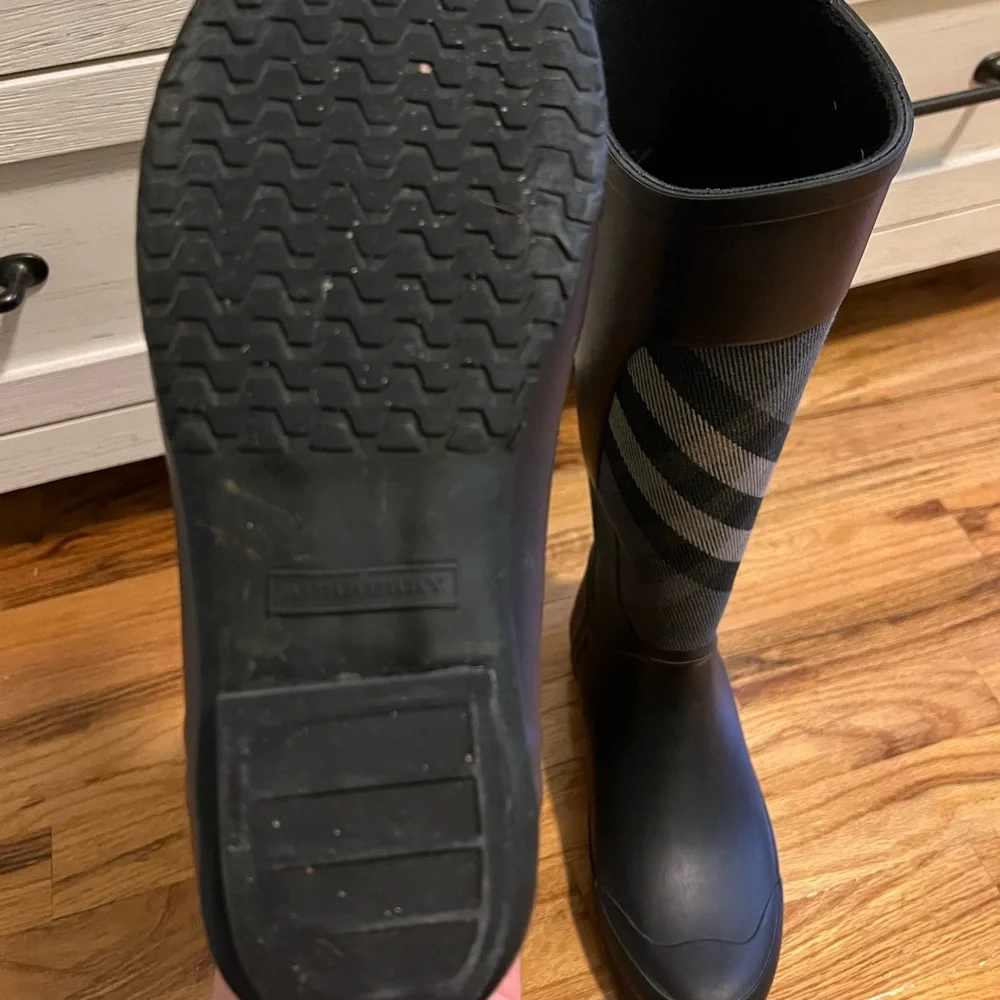 Burberry Rain Boots - Picture 3 of 4